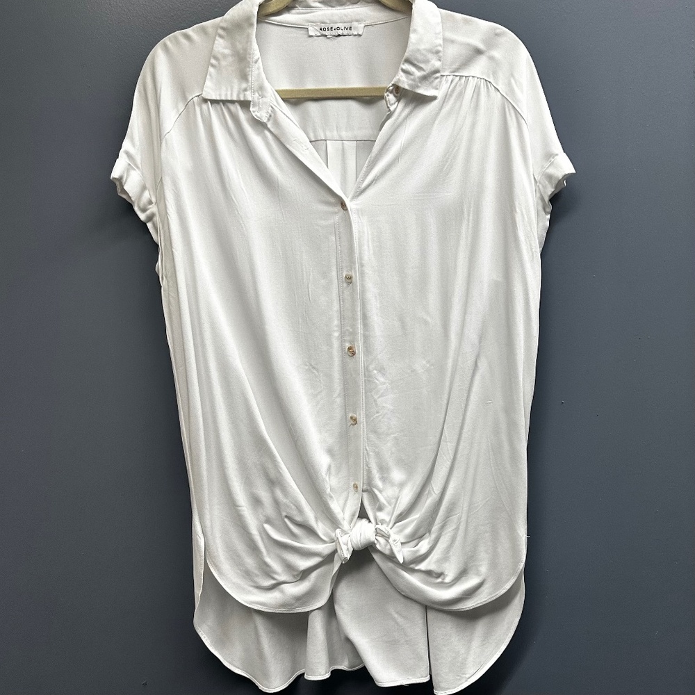 Rose & Olive nylon tie bottom shirt   Large